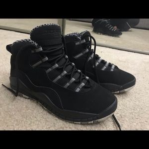 Jordan retro 10 Stealths. Size 5Y.